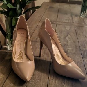 Jessica Simpson Nude stilleto pumps